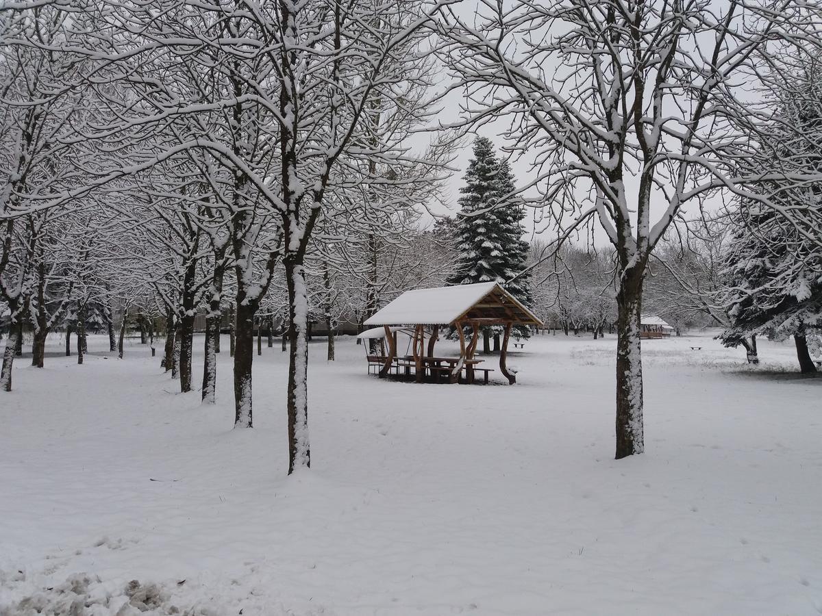 Turisticheko-Ozdorovitelnyi Complex Pyshki Гродно Екстер'єр фото